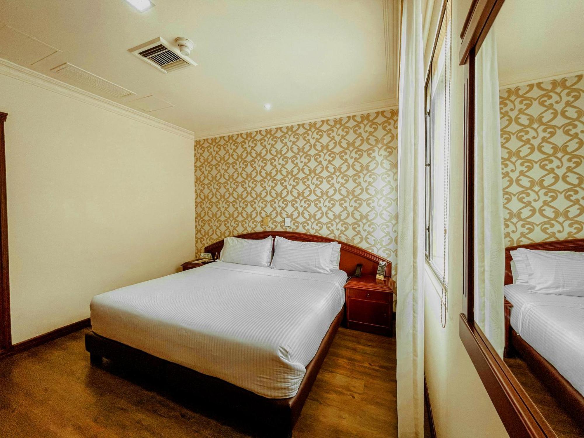 Hotel Castilla Real Pereira Exterior photo