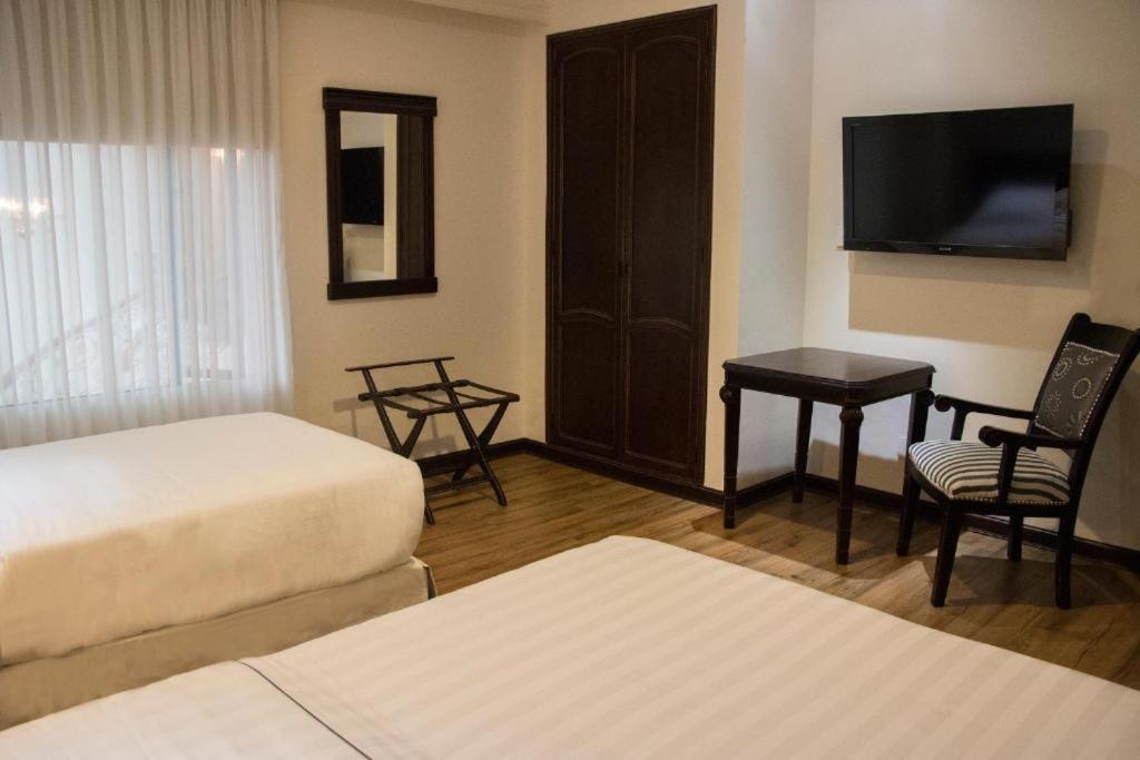 Hotel Castilla Real Pereira Exterior photo