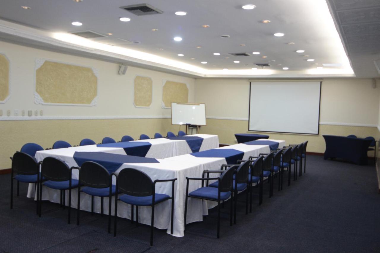 Hotel Castilla Real Pereira Exterior photo
